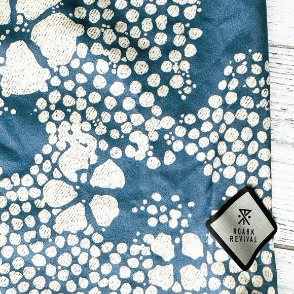 Roark Revival The Savage Board Shorts Men’s Size 36 - Picture 4 of 5